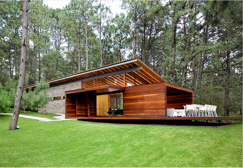 A modern, fából készült házak minimalista és egyszerű alakúak.