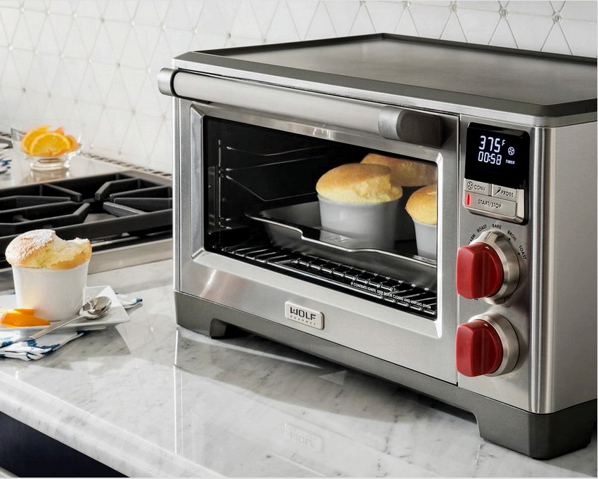 A kompakt sütő bármilyen kényelmes helyre felszerelhető a konyhában