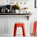 Bárszék a konyhához: bútorok szükséges eleme az állványokhoz