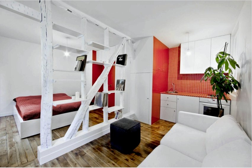 A kis apartmanokban a tér bővítéséhez általában újjáépítést alkalmaznak