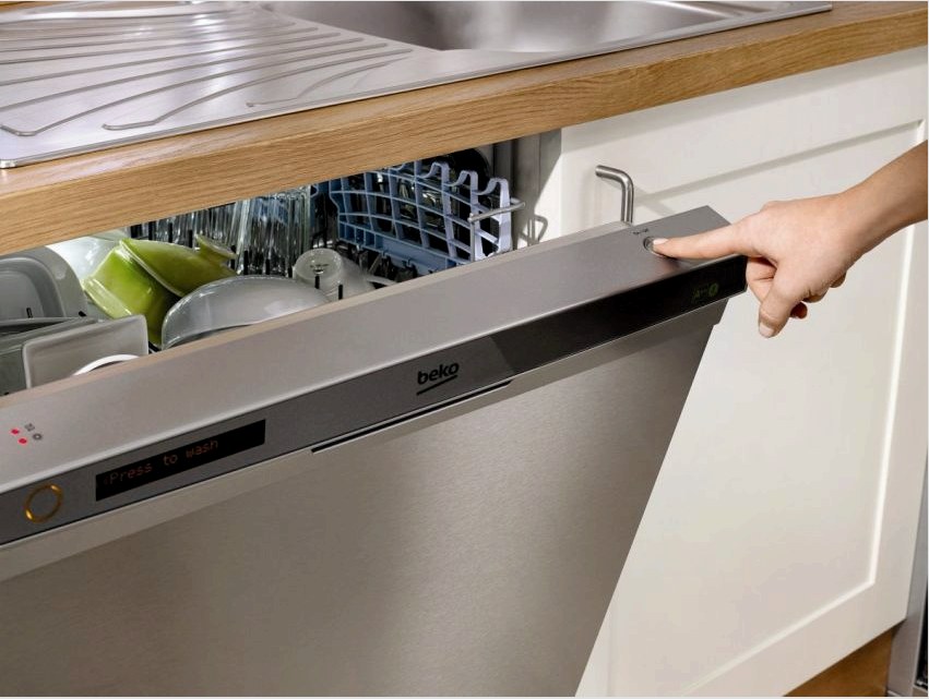 A mosogatógépben történő szárítás többféle lehetőségre oszlik: kondenzáció, hagyományos, intenzív