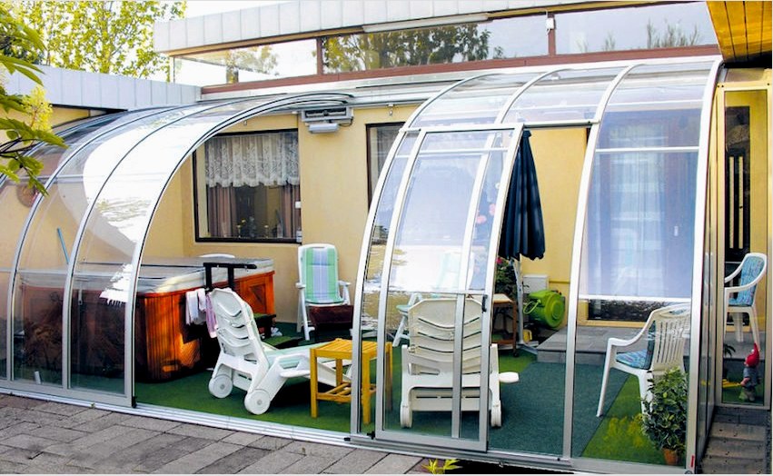 Eredeti félkör alakú polikarbonát veranda