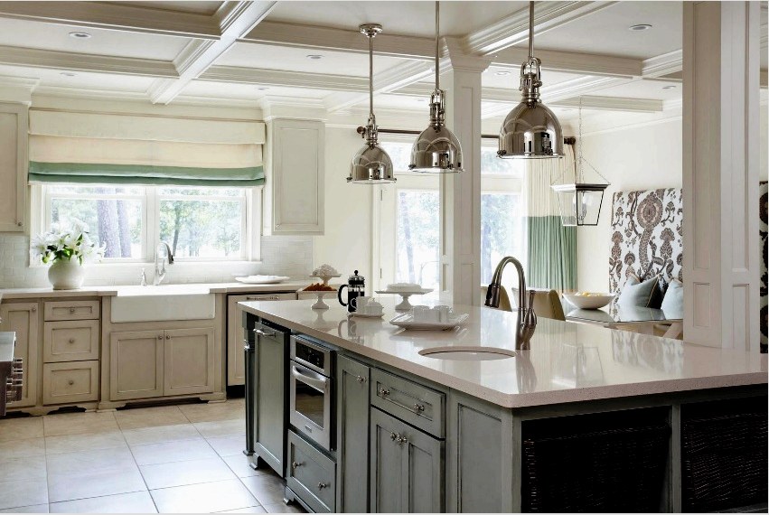 A fehér konyha számára jó választás a márvány és a gránit munkalapok.