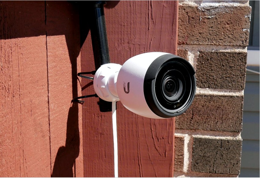 A Wi-Fi megfigyelő kamerák engedélyekkel és szabványosak