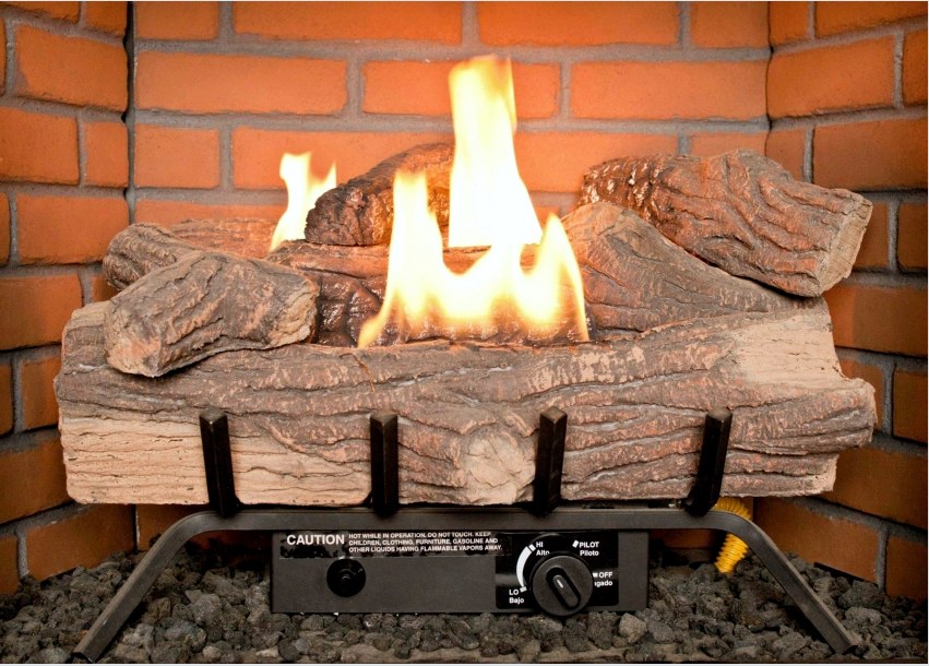 Az élő tűz hatását hideg gőzgenerátor és speciális világítás biztosítja