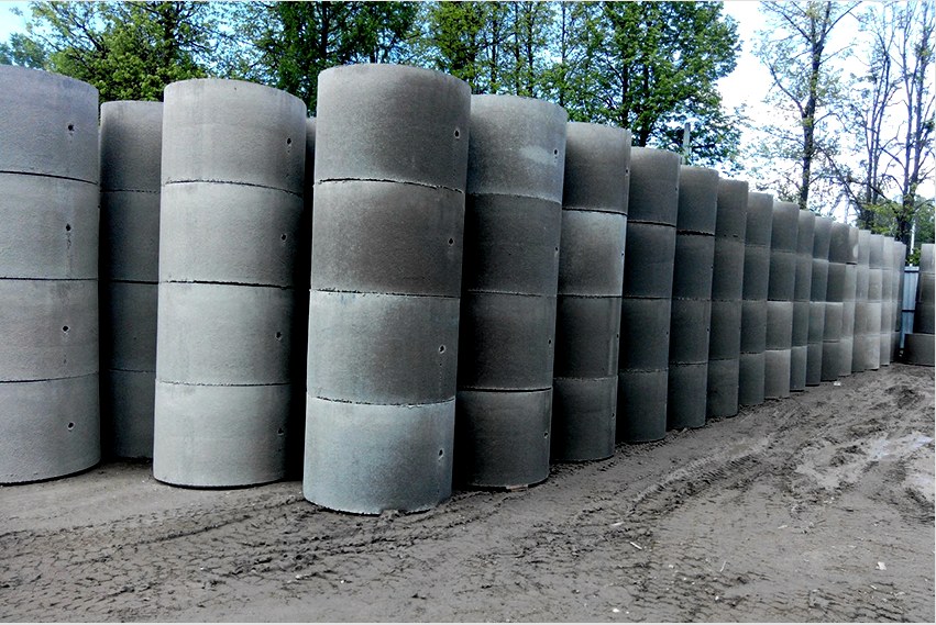A betongyűrűk kiegészítők, vasbeton és fal