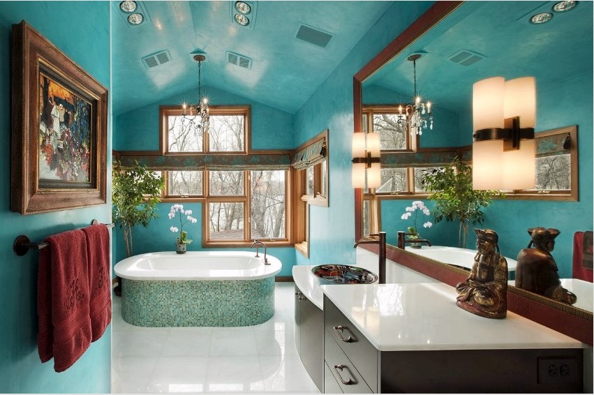 A fürdőszoba élénk színekkel történő díszítése elég stílusos és érdekes lehet.