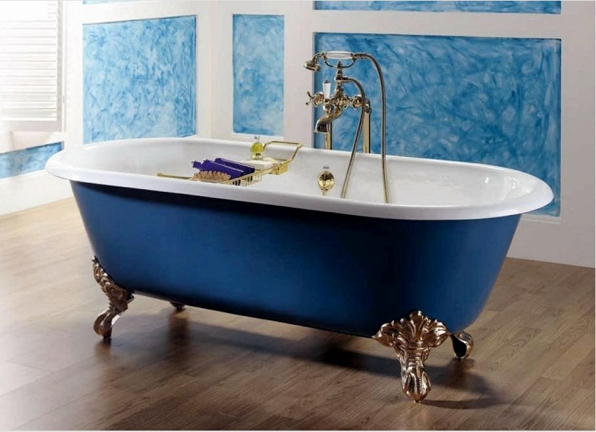 Az öntöttvas fürdő helyreállításához kétféle kompozíciót használnak: epoxi és akril bevonatot