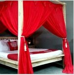 Négy plakátos ágy: luxus hálószobai elem