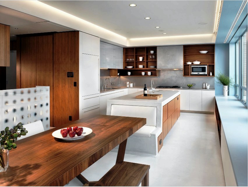 A minimalista stílusú bútorok megfelelő elrendezésével felszabadul a hely és a konyha területe vizuálisan kibővül