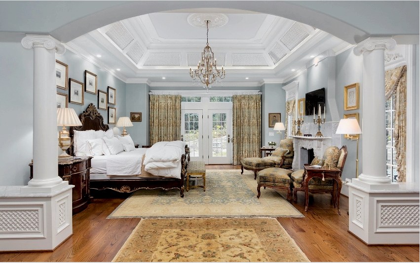 A klasszikus stílusú gyönyörű és rendkívüli világítótestet a szoba valódi dekorációjává teheti