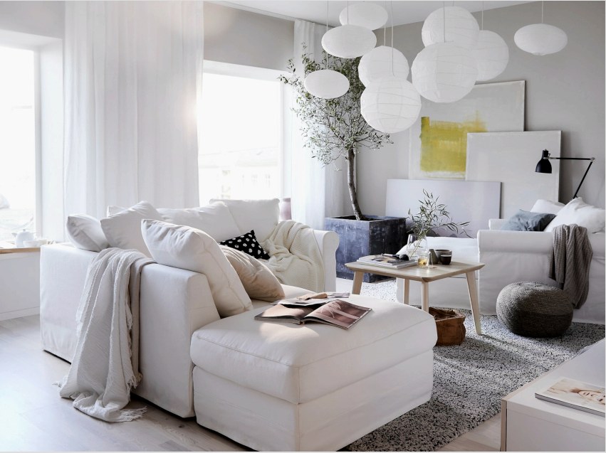 A fehér szín megvilágítja a helyiséget világossággal és térrel.