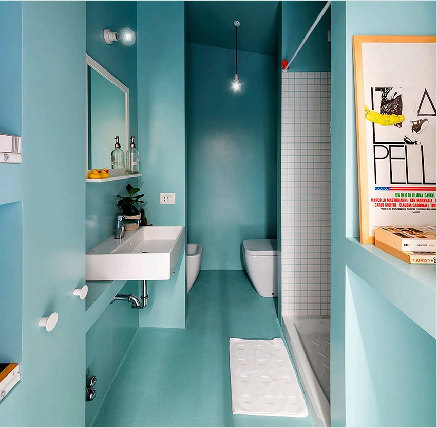 A fürdőszoba belső részében nagyon gyakran használják a kék és a kék árnyalatot.