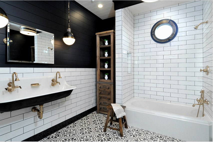A skandináv stílusú fürdőszoba kontrasztos lehet.