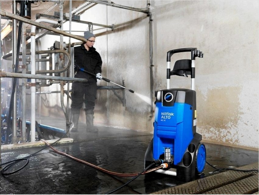 A dán Nilfisk gyártó mosogatói rendkívül nagy teljesítményűek, és javítás utáni helyiségek tisztítására használhatók