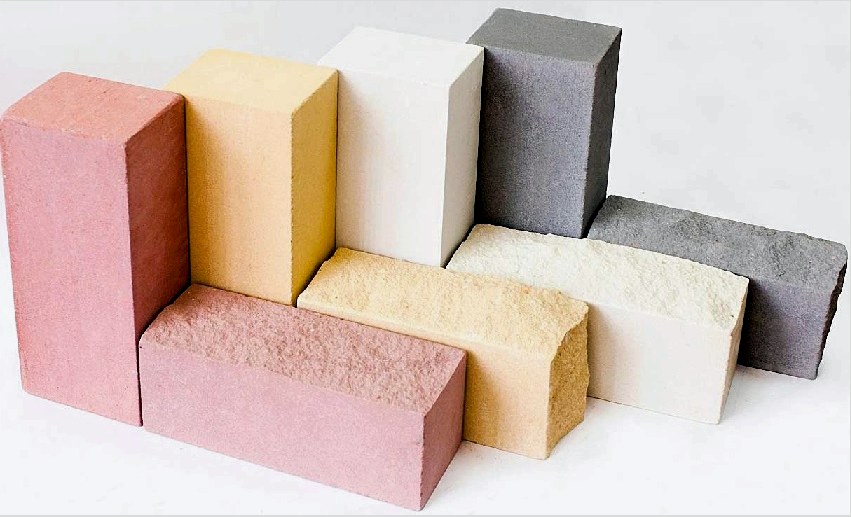 A betontégla különböző színárnyalatú lehet.