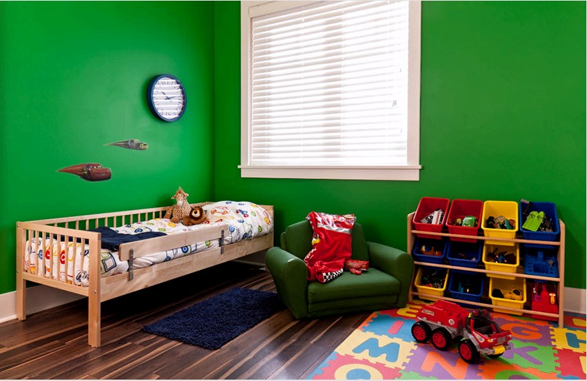 A zöld szín a szobában nyugtató hatást gyakorol a csecsemőre.