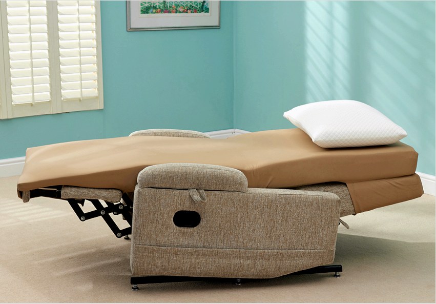 Az ortopéd matraccal ellátott székágy tökéletesen megismétli a gerinc hajlítását és kényelmes alvást biztosít