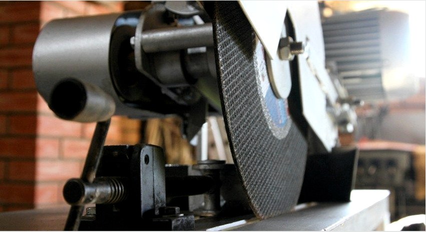 DIY fémvágó gép: gyártási technológia