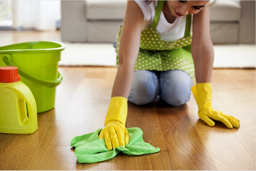 A hibákat a padlón a nem megfelelő tisztítás okozhatja.