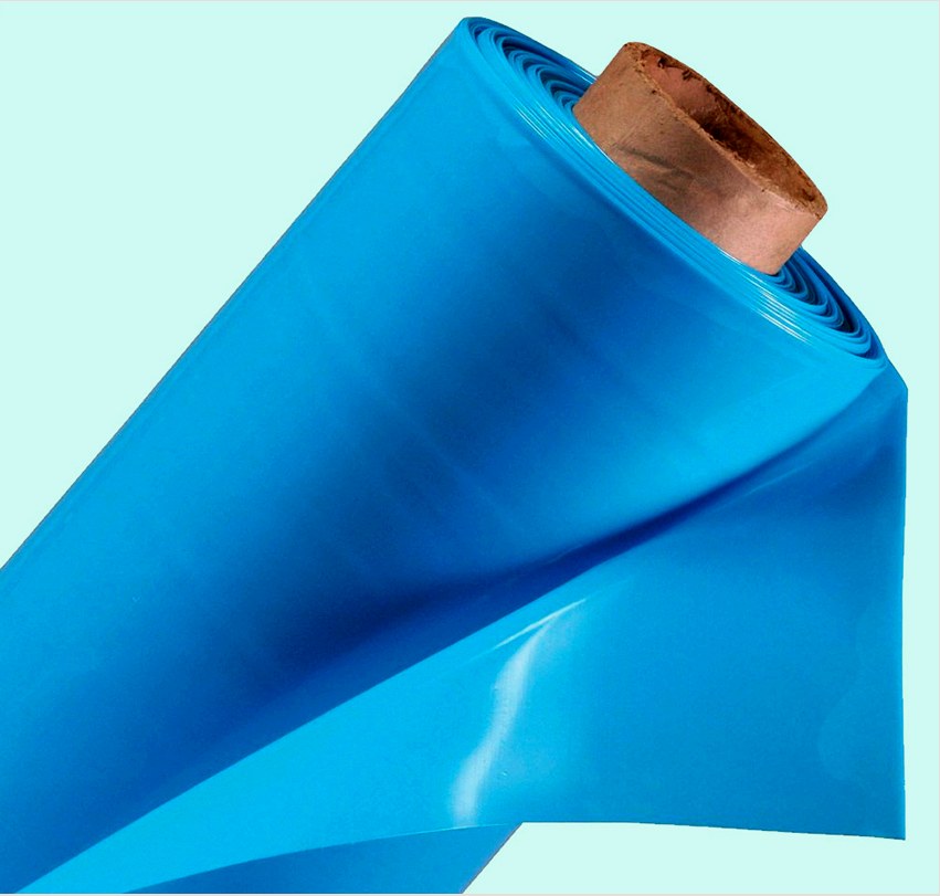 A PVC fólia elasztikus és jól nyújtható, ennek köszönhetően tökéletesen követi a medence kontúrját