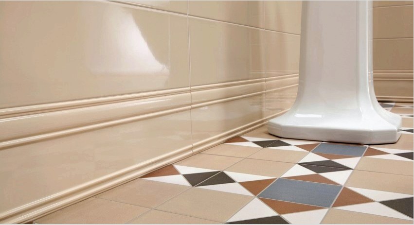 Fürdőszoba padlólap: a padló- és mennyezeti modellek áttekintése