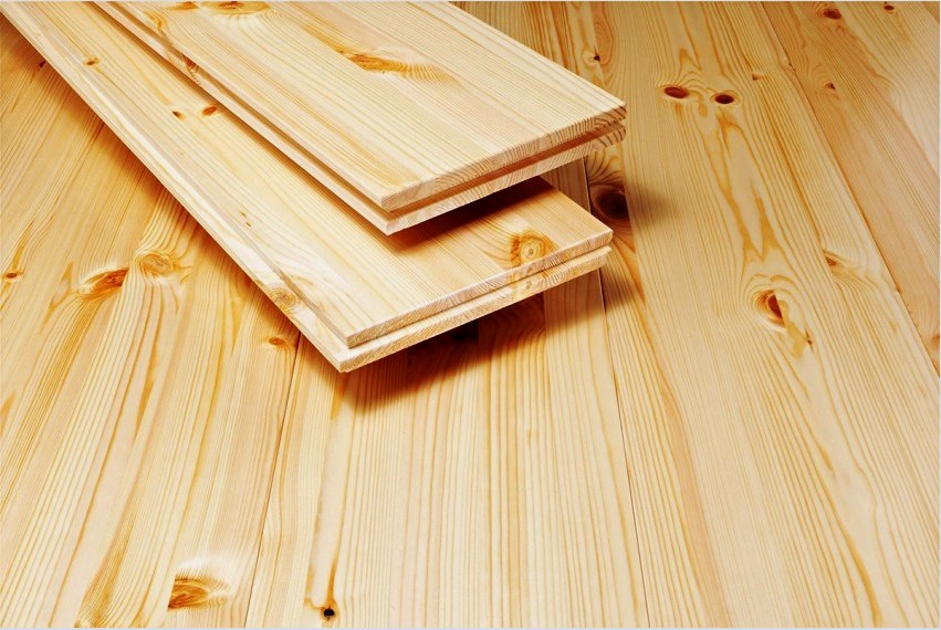 A legjobb, ha tölgy vagy kőris házában fapadlót rendez el - egy ilyen padló lesz a legtartósabb