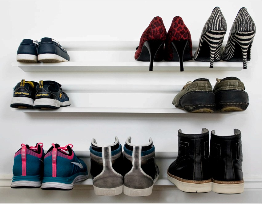 A falra szerelhető cipőtartók minimális helyet foglalnak el