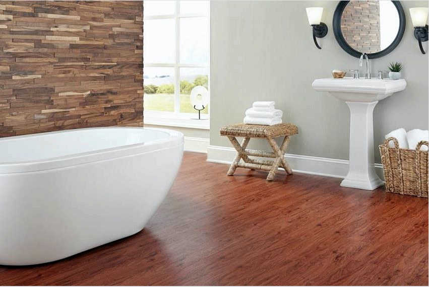A fürdőszobában a padló lefedéséhez 1-1,2 cm vastag parafa táblákat kell választani