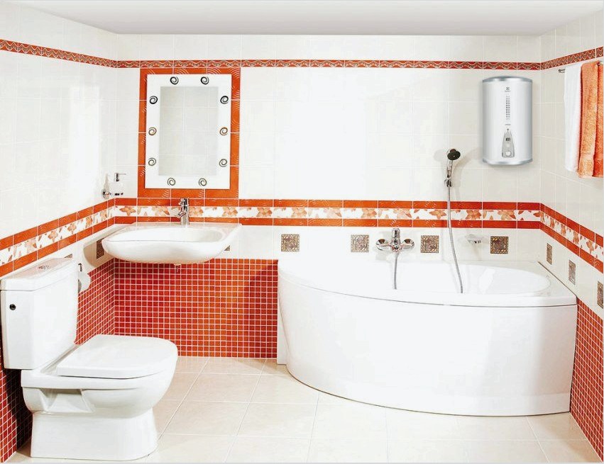 A vízmelegítő a fürdőszobában a falon található