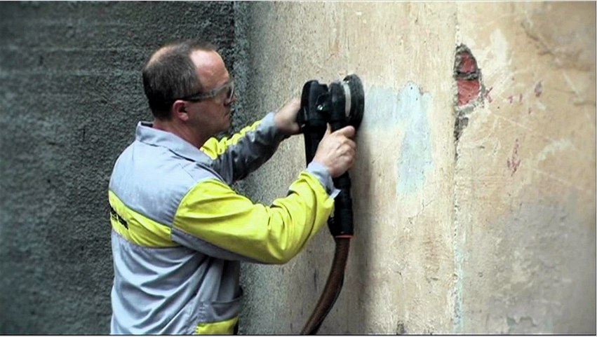 A falakat el kell készíteni a festéshez: távolítsa el a régi bevonatot, csiszolja meg és hordja fel az alapozót