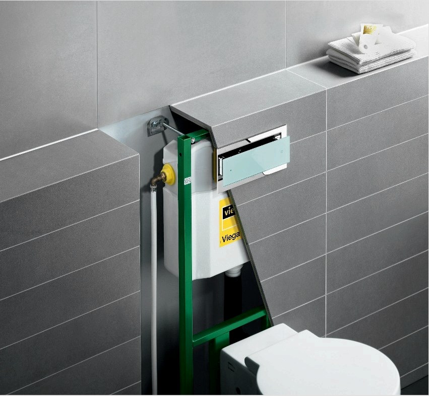 A WC-k lefolyótartályai 85-95 mm vastagságú, 500 mm szélességű műanyagból készülnek