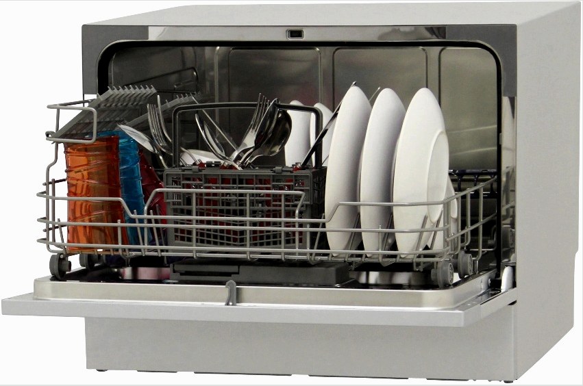 Egy kis mosogatógépnek nemcsak keskenynek, hanem viszonylag alacsonynak is kell lennie