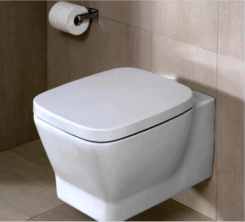 A WC méretének kiválasztásakor ügyeljen arra, hogy az arányos legyen-e a szoba méretével