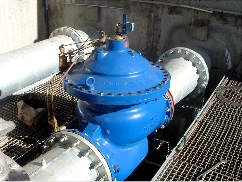 A víznyomás-szabályozókat általánosan használják a vízellátó hálózatok áramlásának szabályozására és vezérlésére.