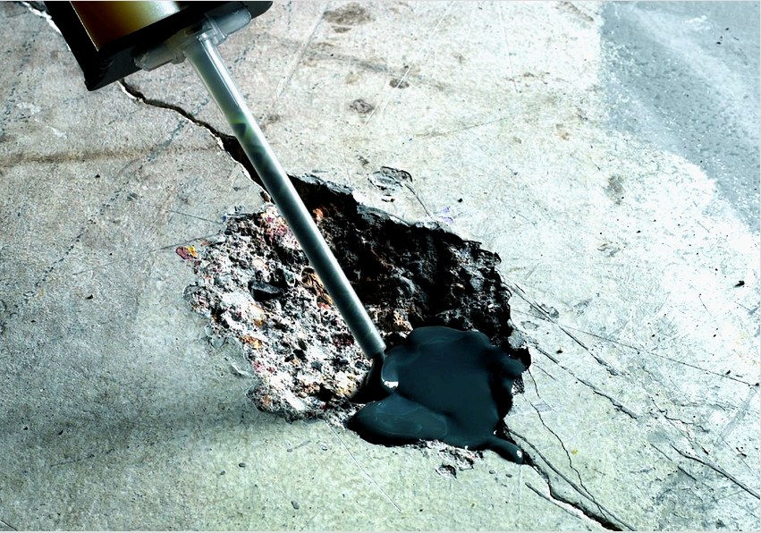A betonpadló javításának módja a sérülés mértékétől függ.