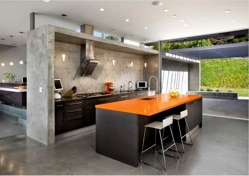 Az ömlesztett padló magas víztaszító tulajdonságokkal rendelkezik, így konyhában és fürdőszobában felszerelhető