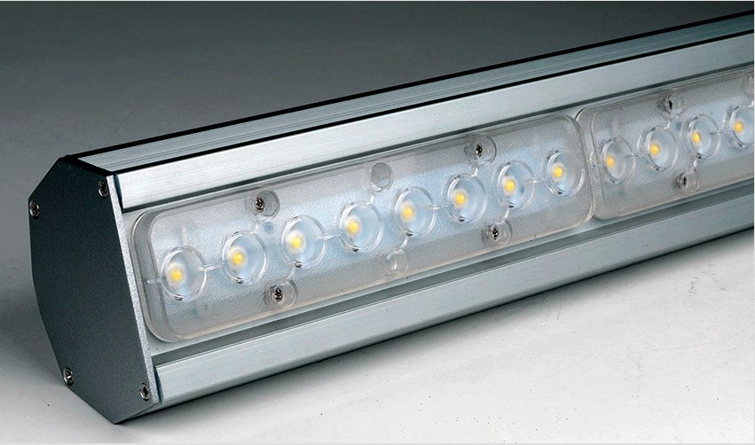 A nagy megvilágítás miatt a LED lámpákat az iparban használják