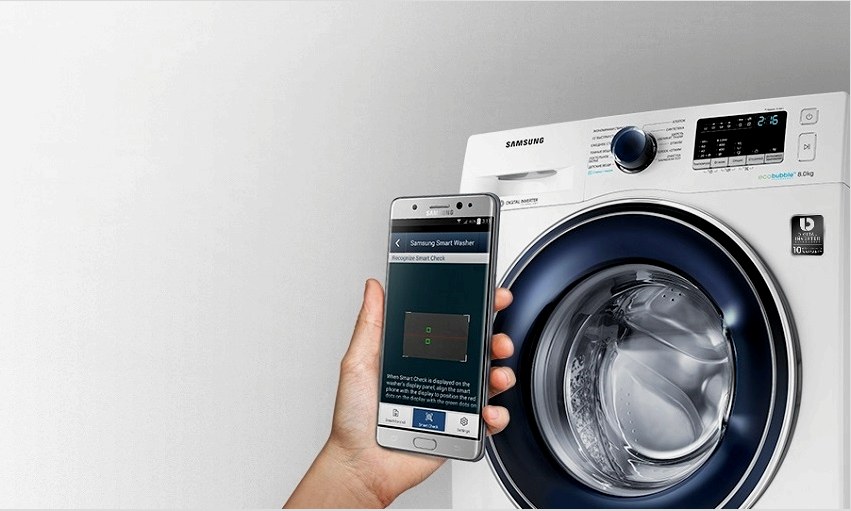 A Samsung WW80K42E06W beépített mosógép érzékelőkkel van felszerelve a vízmennyiség szabályozására