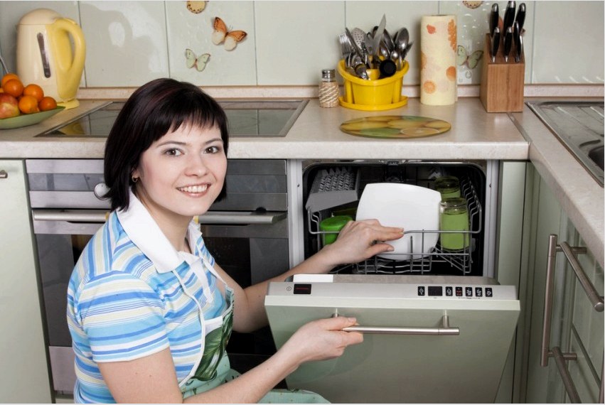 A 45 cm széles mosogatógép kompakt testtel és ergonómikus kialakítással rendelkezik