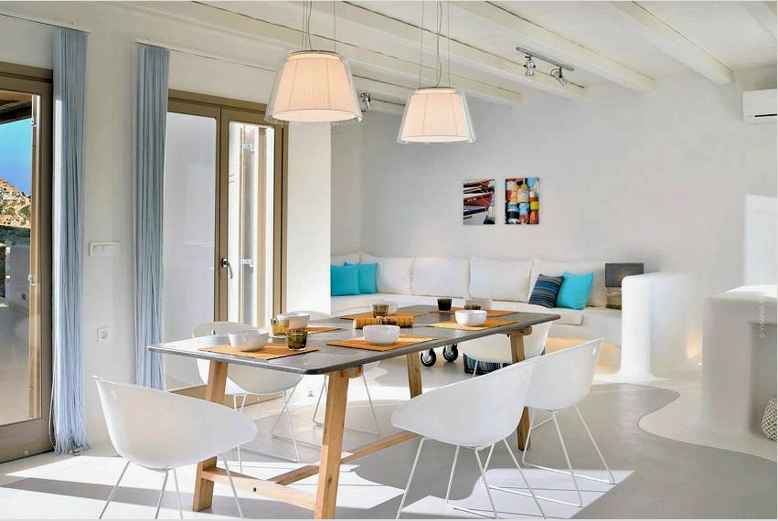 A lakás mediterrán stílusú kialakításában a legfontosabb dolog, hogy helyet és sok fényt teremtsen