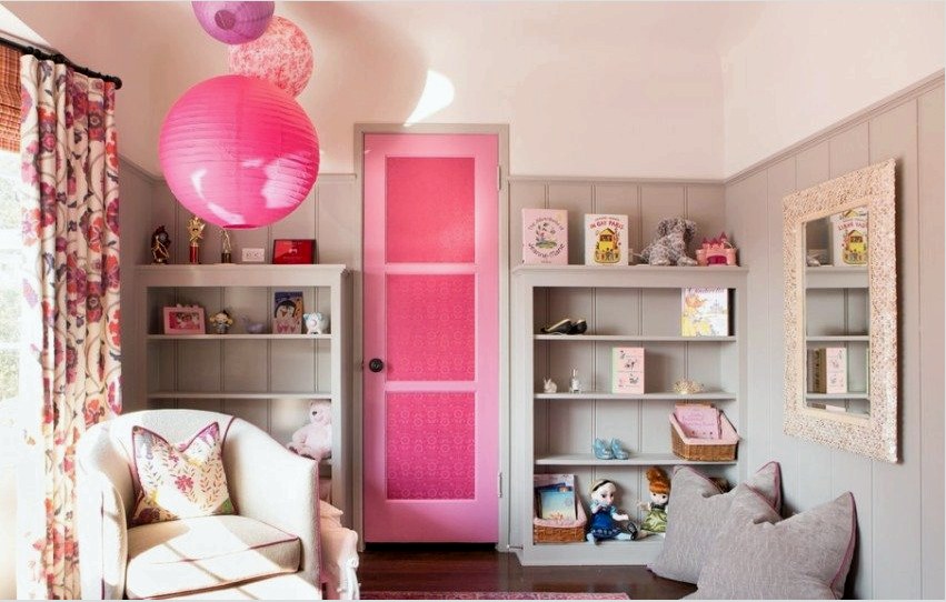 A gyerekszobák és a hálószobák esetében jobb a vak, átlátszatlan ajtókat választani