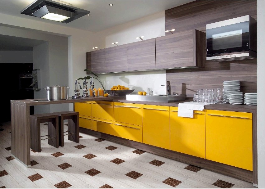A konyhában az MDF fali paneleket leginkább kötény befejezéséhez, de gyakran részleges vagy teljes falburkolathoz használják
