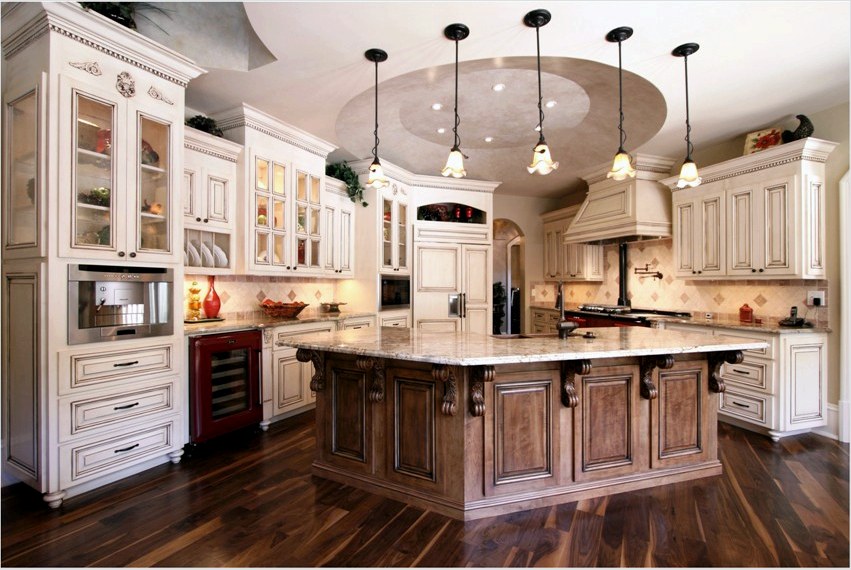 A klasszikus konyha meleg, hangulatos, puha színeket és textúrákat használ.
