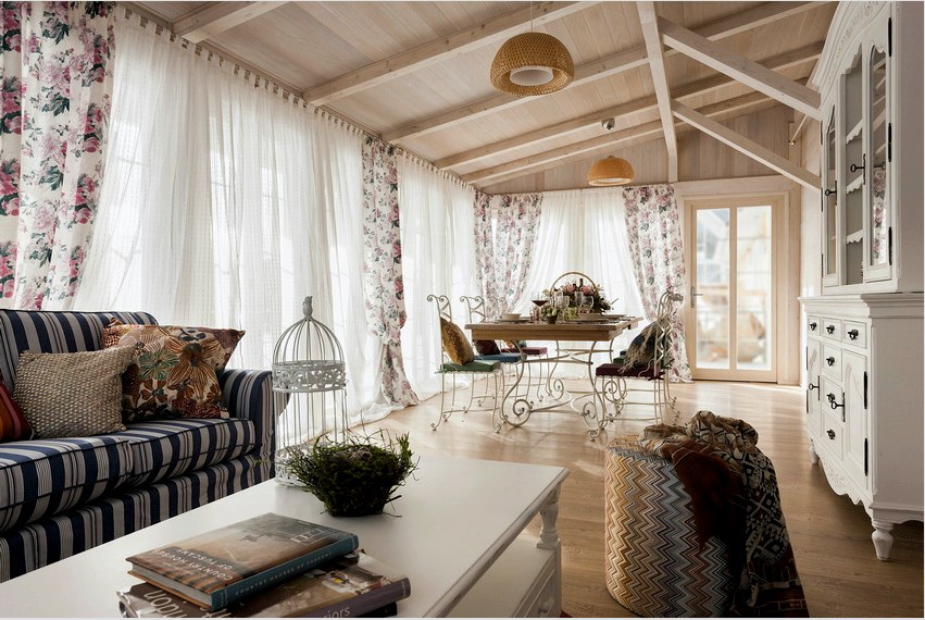 Világos textíliák, vintage bútorok és rusztikus dekoráció - a Provence-stílus egyik legfontosabb eleme