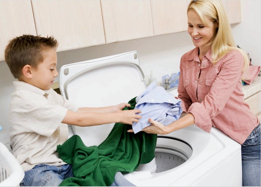 Ha a házban kisgyermekek vannak vagy hajlamosak allergiás reakciókra, a mosógép kiválasztásakor előnyben részesítse a kiegészítő öblítés funkcióval rendelkező modelleket
