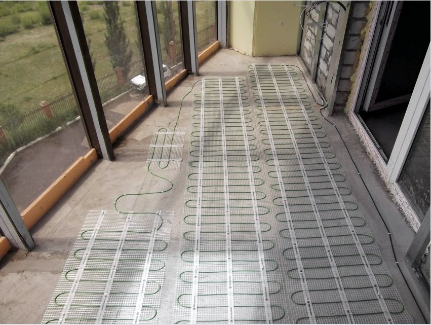Fűtési szőnyeg padlófűtéshez az erkélyen