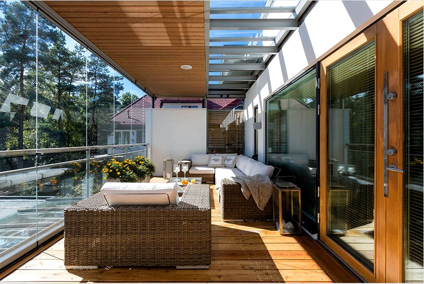 A csúszó üvegezés lehetővé teszi, hogy a verandát terassá alakítsa 