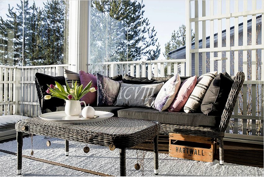 Fonott bútor tökéletesen illeszkedik a mediterrán stílusú verandához
