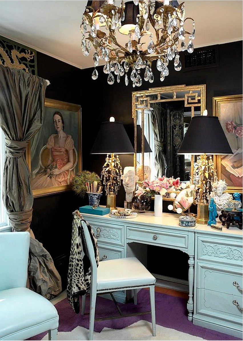 A fésülködőasztal a barokk stílus népszerűsége idején vált divatossá.